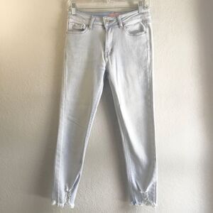GUC Light blue Bamboo jeans distressed look size 7 stretchy raw hem high rise